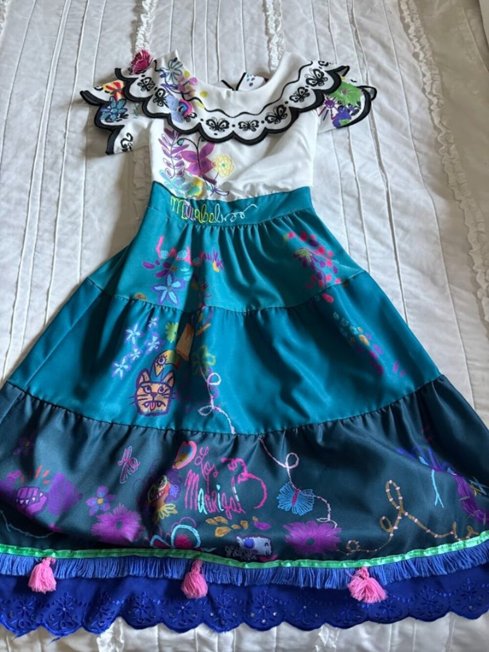 Disney Parks Deluxe Encanto Girls 7/8 Mirabel Costume Dress